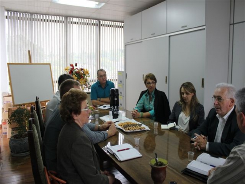 Encontro realizado na Secretaria Executiva do Congresso Florestal Estadual do RS